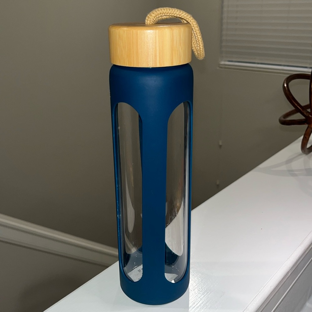 HD design 25oz glass on the go bottle